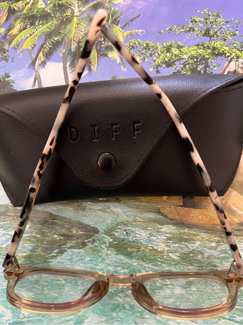 DIFF SUNGLASSES